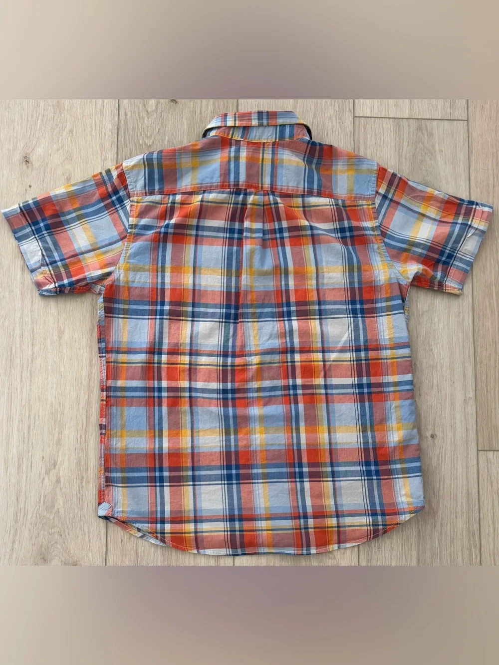 Banana Republic men’s Large madras plaid short sleeve button-down camp shirt
